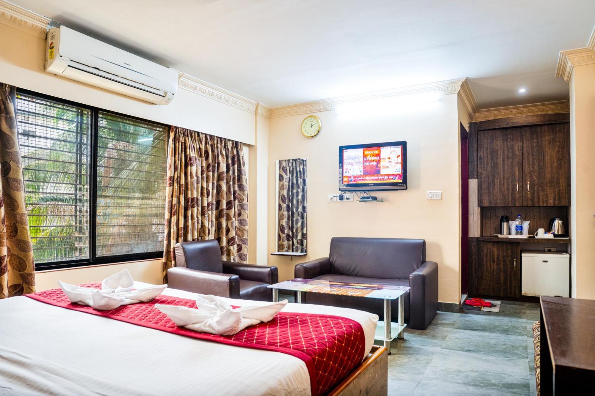 Apples Balaji Inn Силигури Экстерьер фото